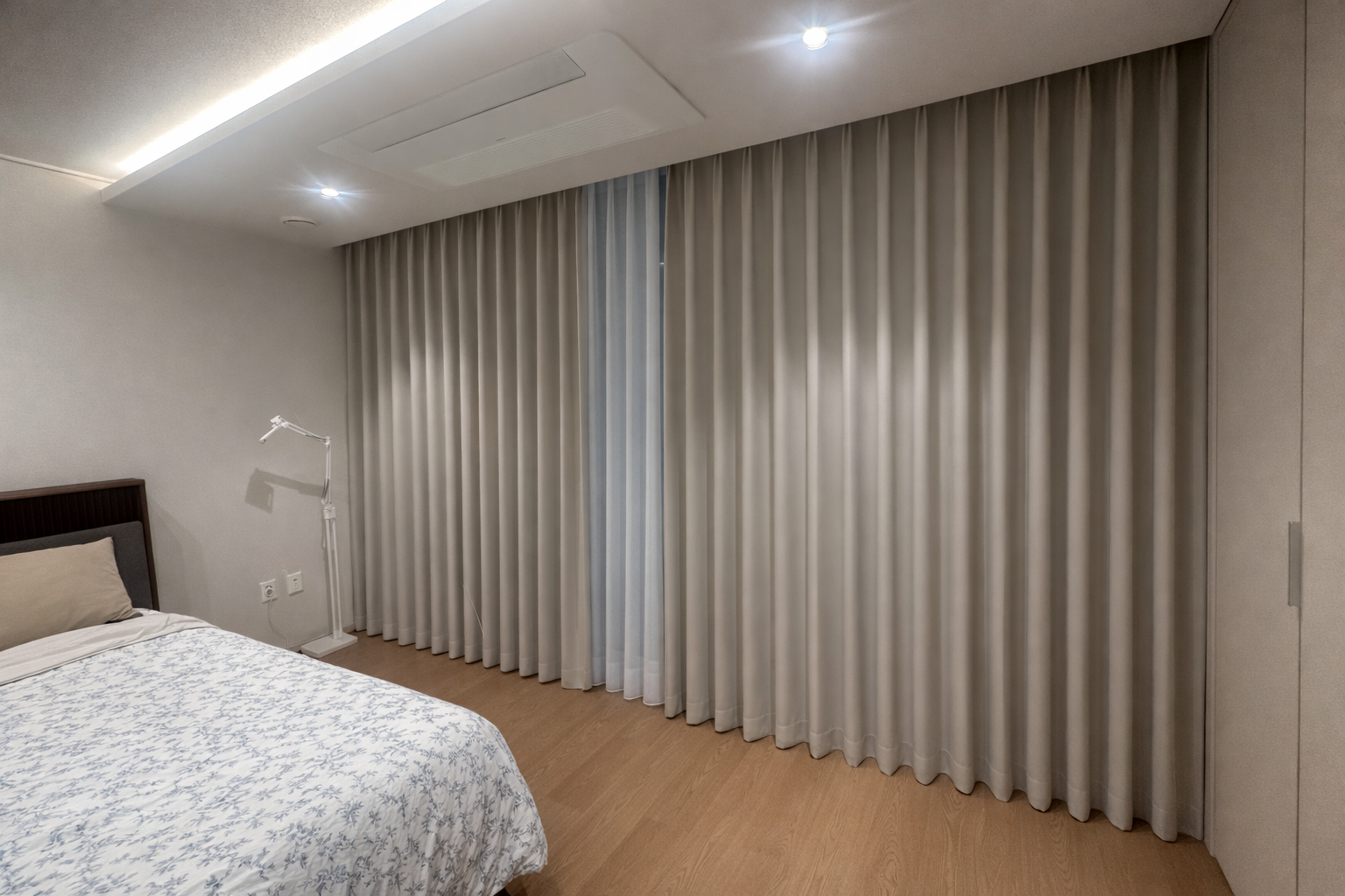 침실 윈도우 트리트먼트